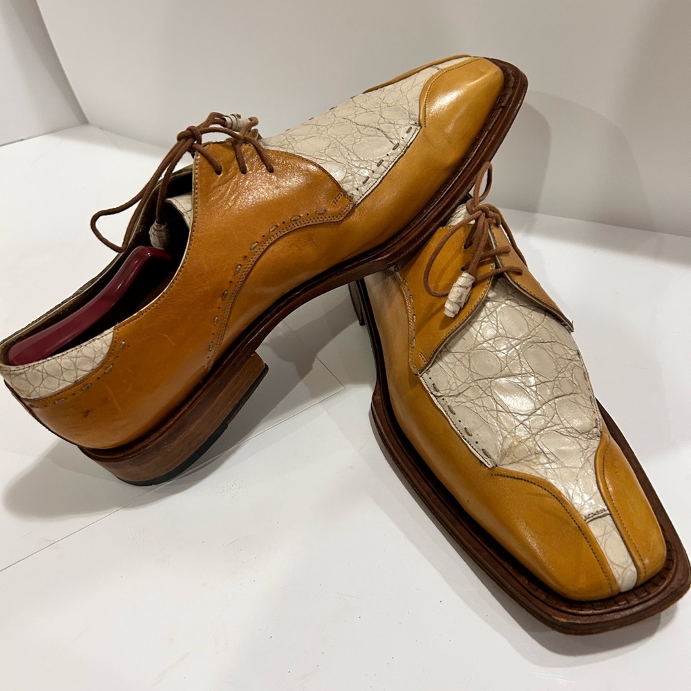 Gently used alligator and leather men’s City Slicker dress shoes size 12